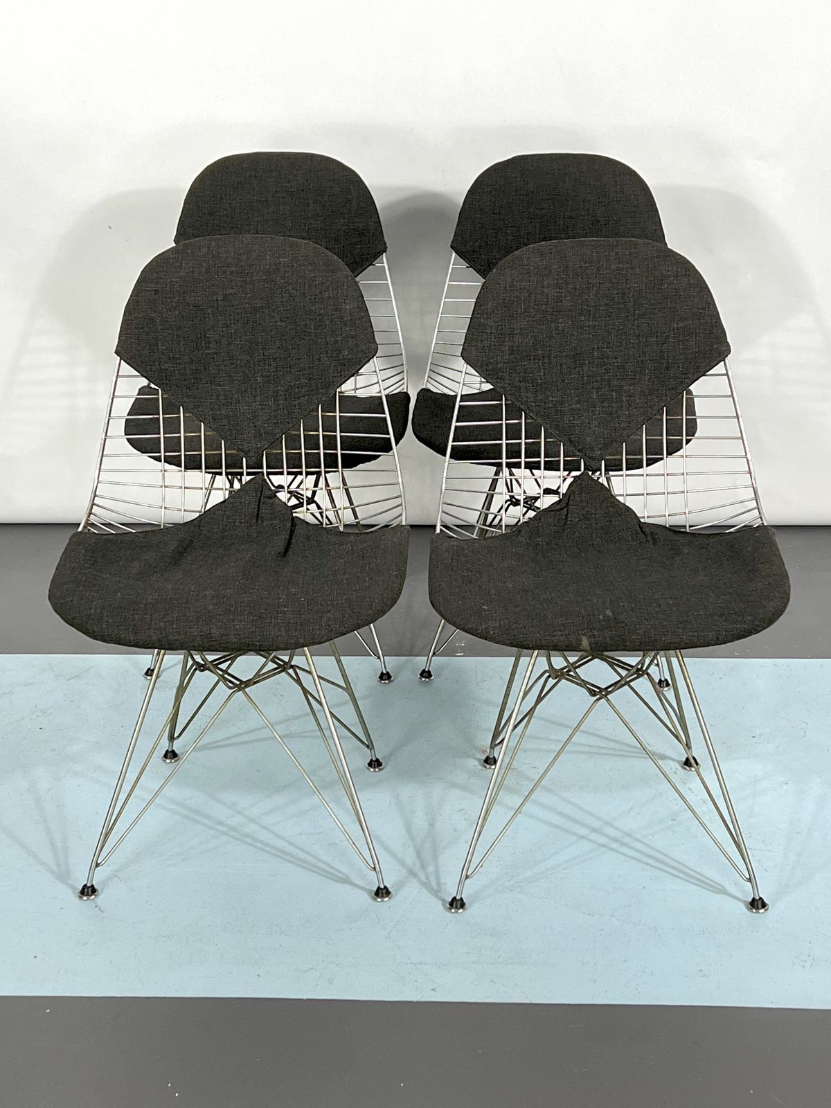 photo furniture Mid Century Modern Set Of Four Dkr Bikini Chairs By Charles Eames