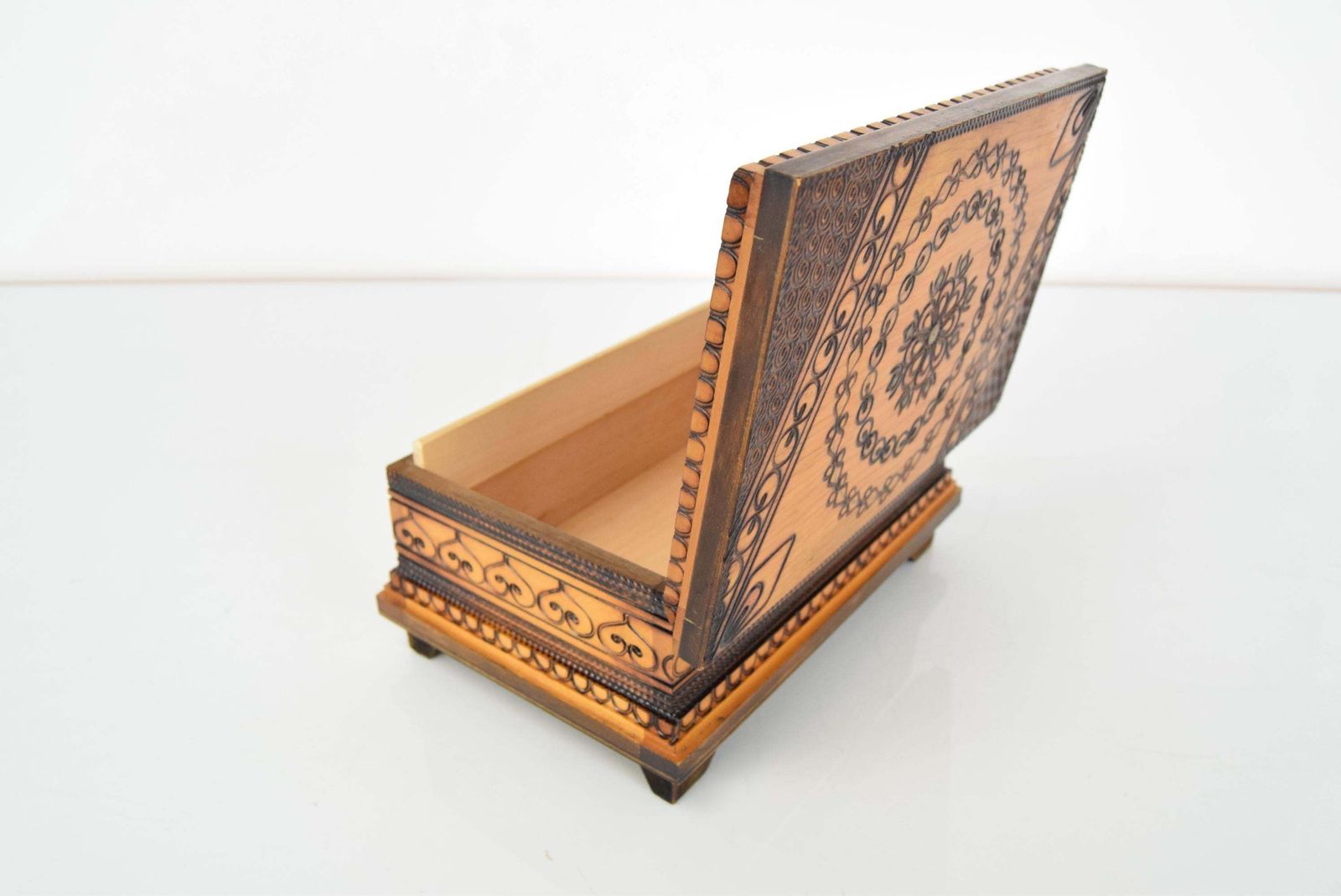 Vintage Wooden Box,Circa 1960's. photo vintage