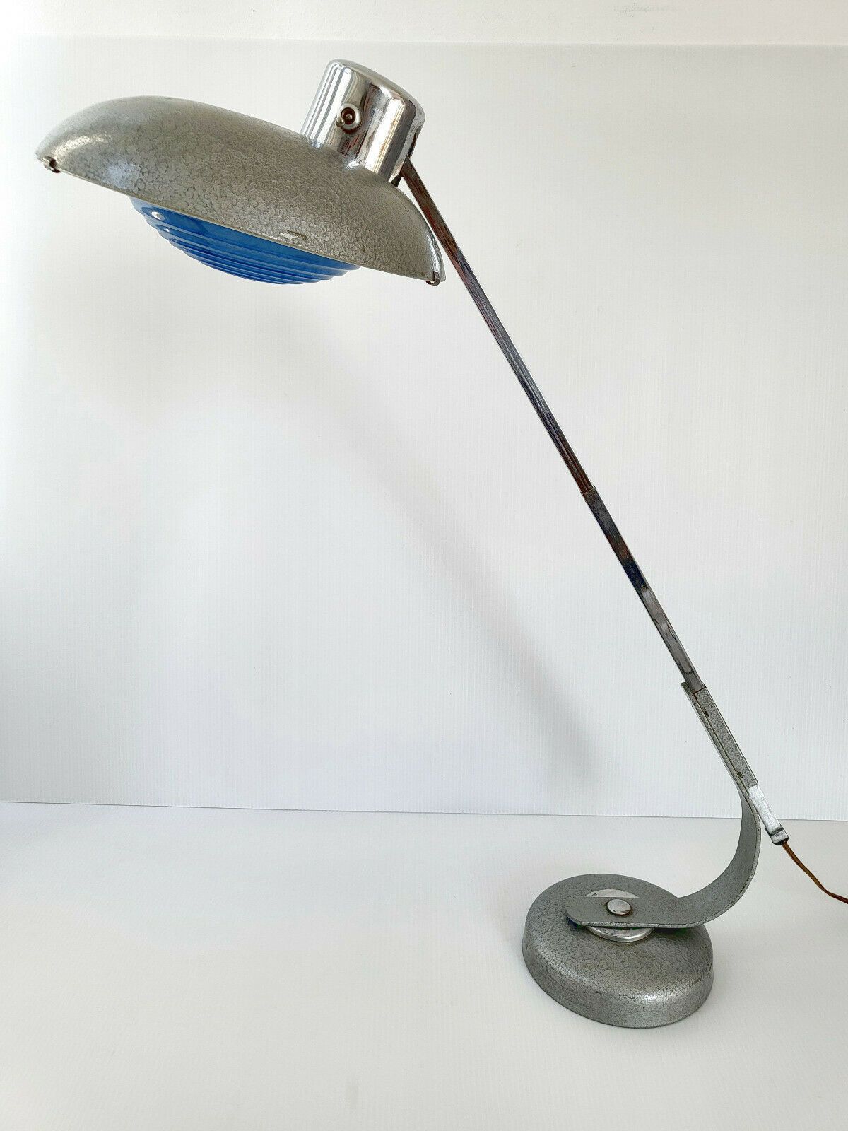 photo furniture Authentic Industrial Telescopic Workshop Lamp Solr Solere 1950 Vintage