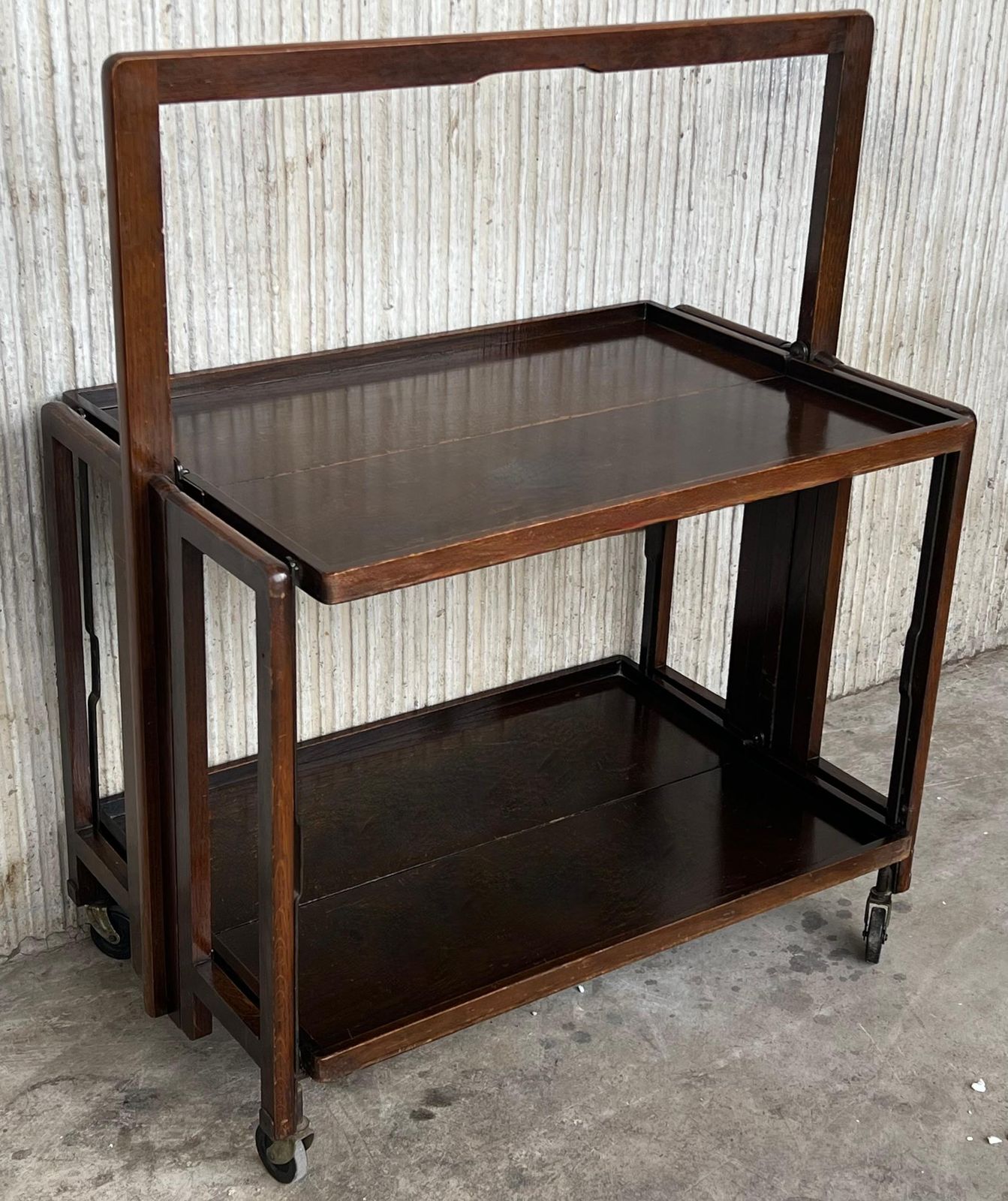 Chariot bar mid-century modern pliant à deux niveaux photo vinterior