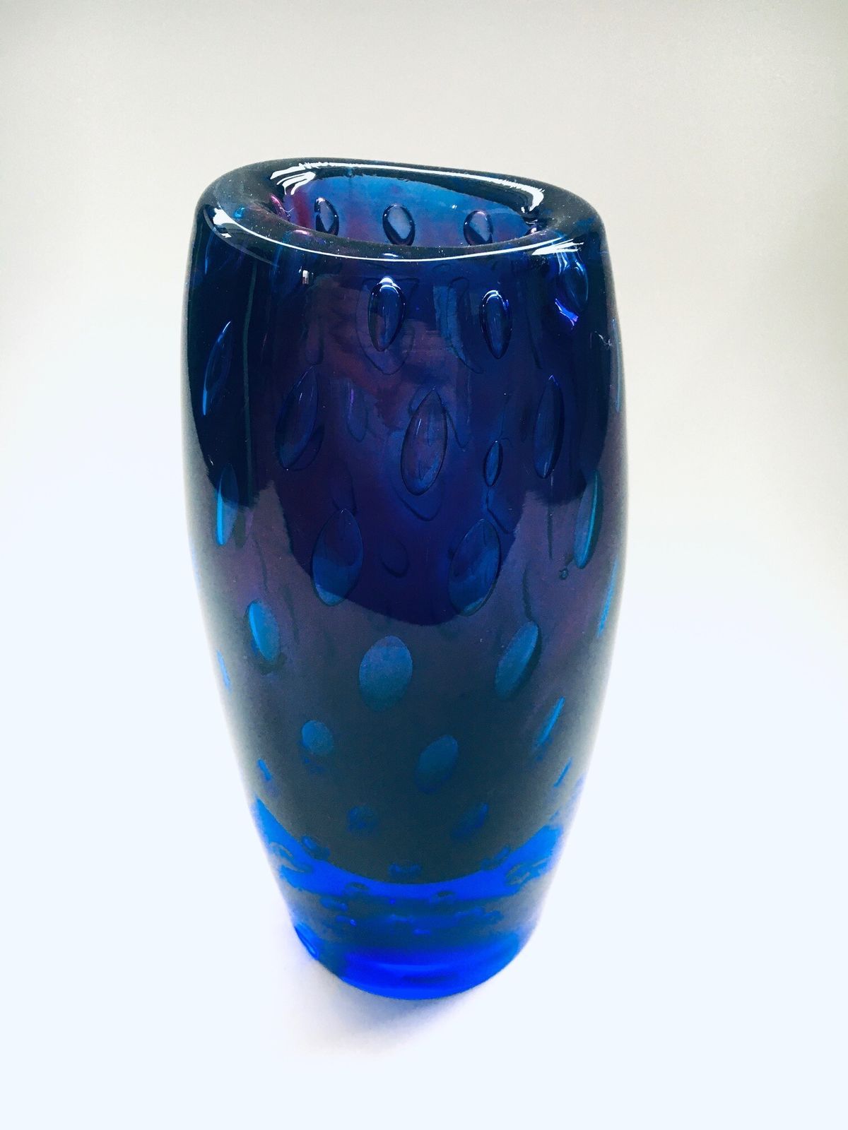 Modern Handblown Art Glass Bullicante Vase In Blue And Purple Colors photo 291.4