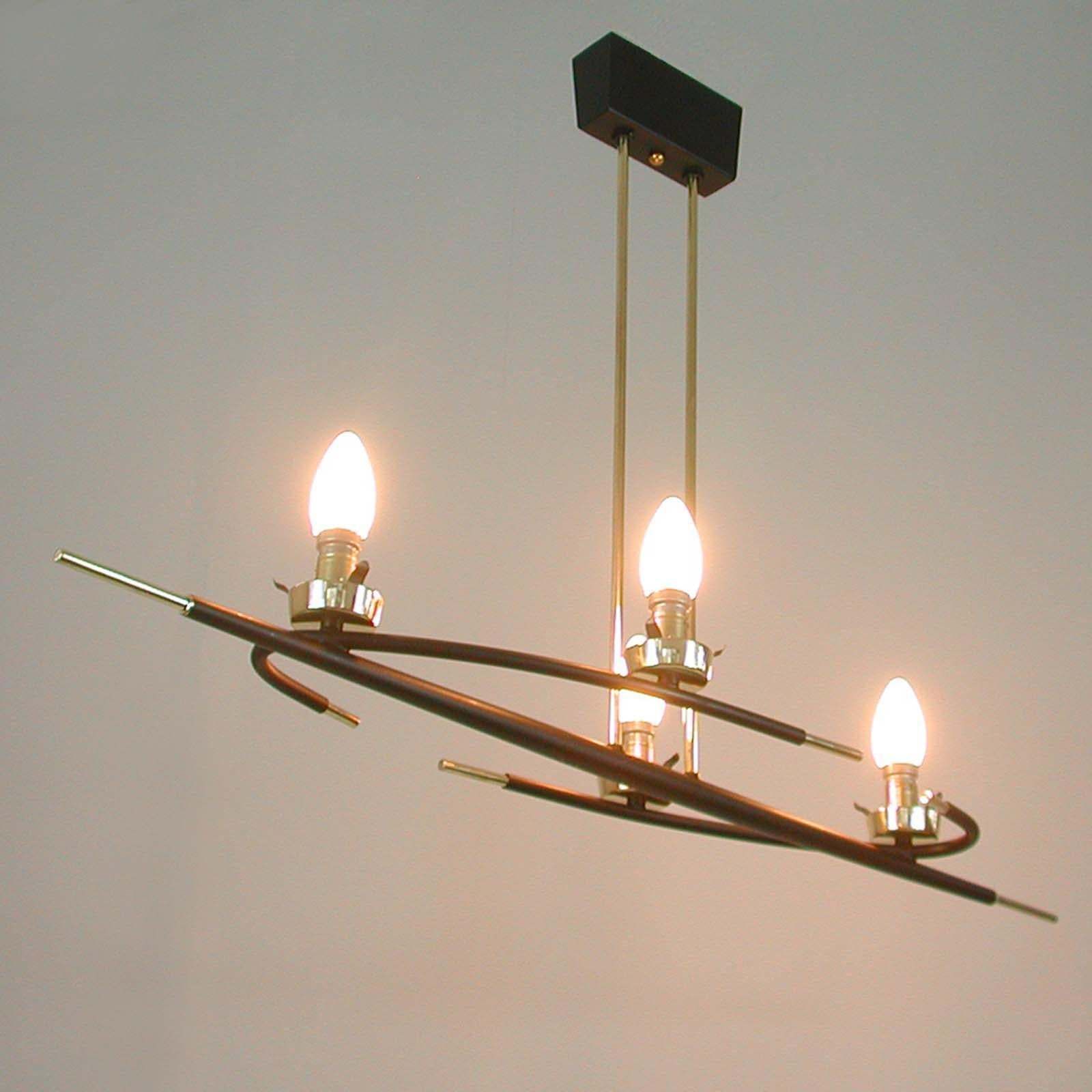 photo vintage French Maison Arlus Brass And Opaline Glass Chandelier, 1960s