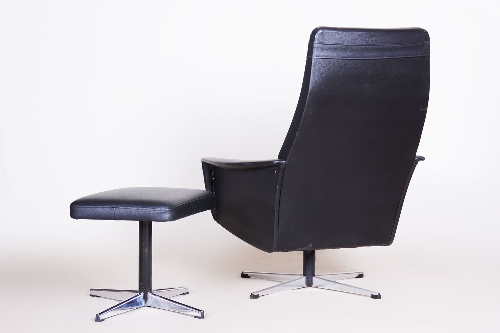 photo furniture Vegan Leather Bauhaus Swivel Chair With Foot Stool. Made In 1960s Czechia