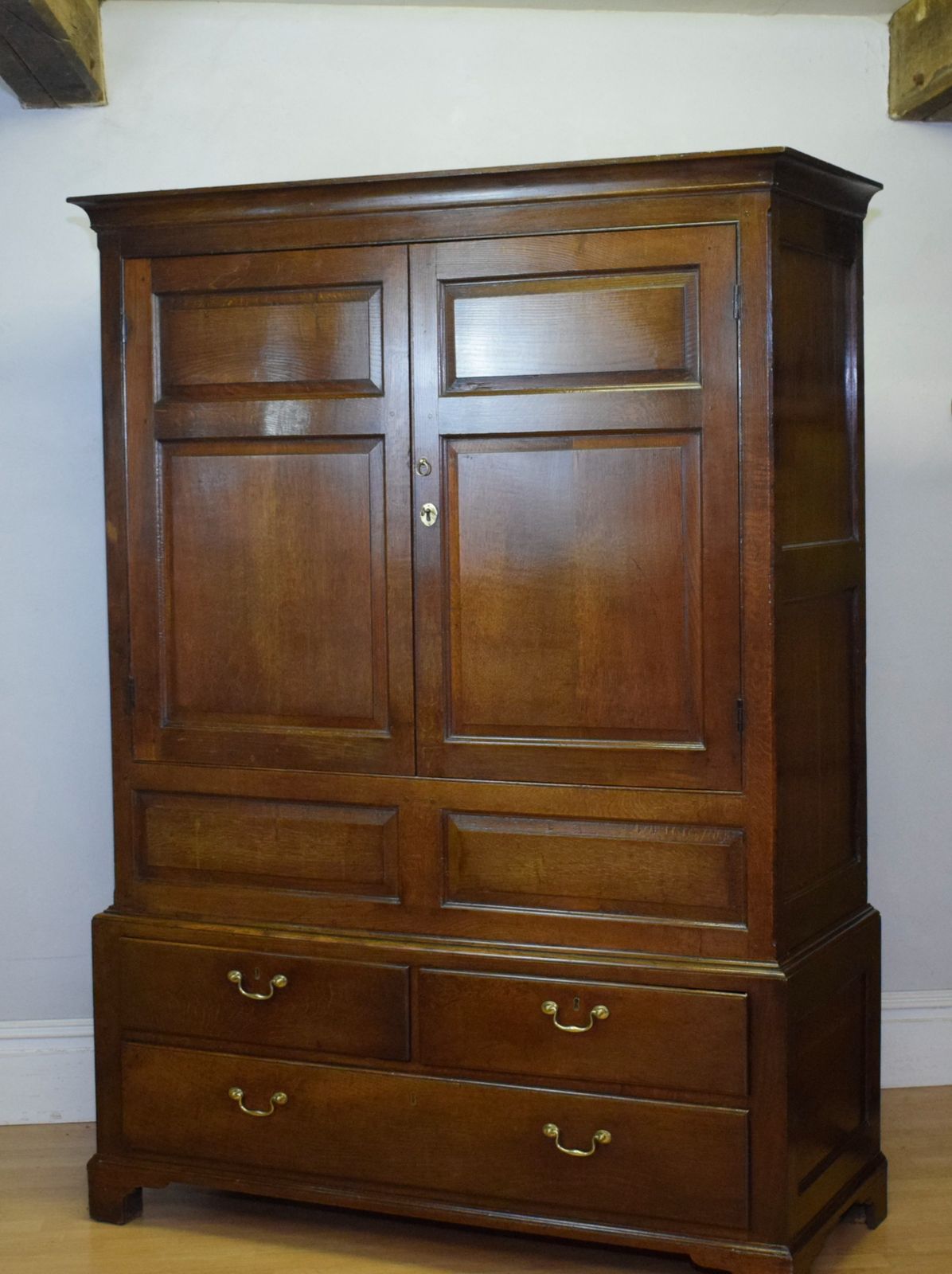 Georgian Period Livery Oak Cupboard  Press photo vinterior