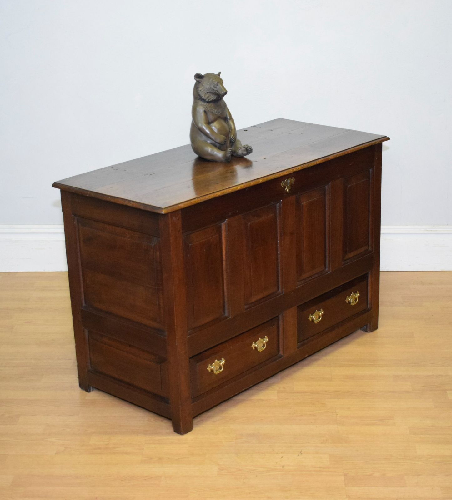 Early 18th Century Mule Chest, 1800s photo Furniture