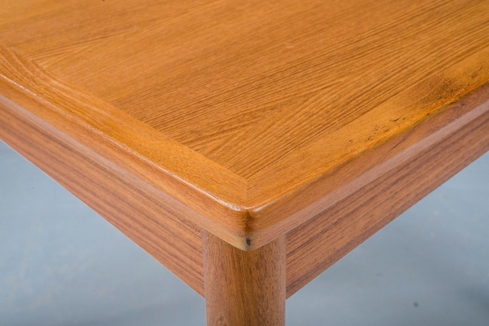 Danish Extendable Teak Side Table By Poul Hundevad For Hundevad & Co., 1960s photo vinterior