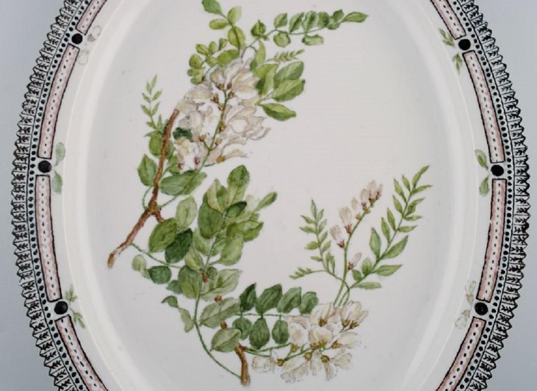 Large Royal Copenhagen Flora Danica Serving Dish In Hand Painted Porcelain photo for sale
