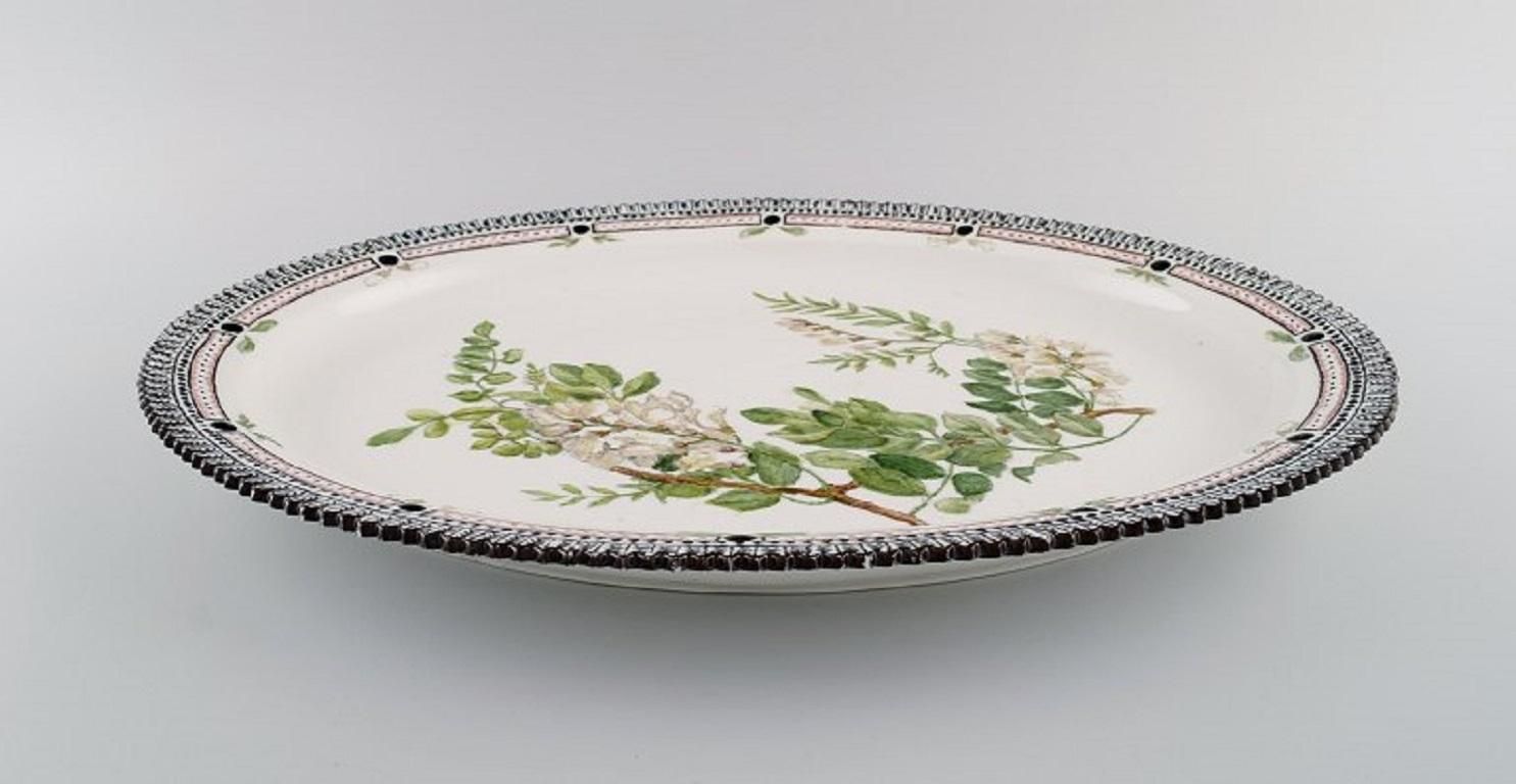 Large Royal Copenhagen Flora Danica Serving Dish In Hand Painted Porcelain photo 1076.0