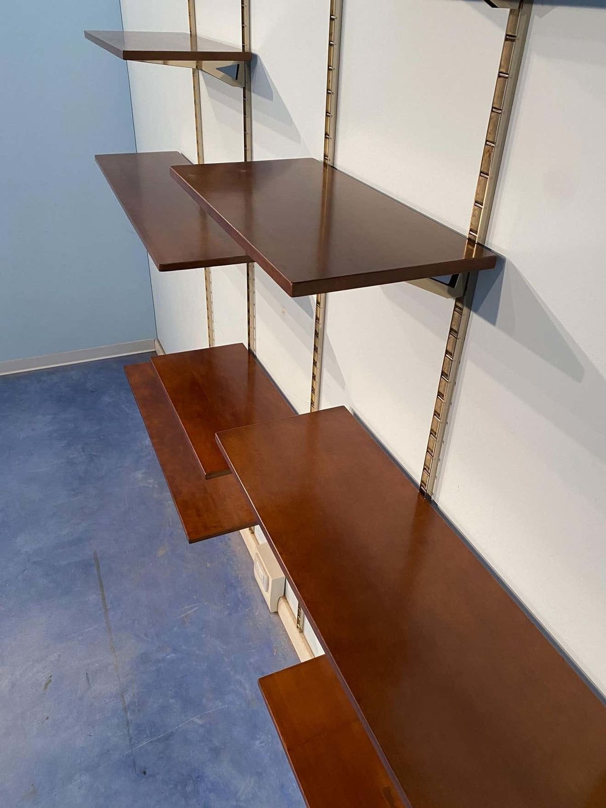 photo furniture Italian Mid Century Suspended Wall Unit Boockase In Walnut And Gilded Metal 1960