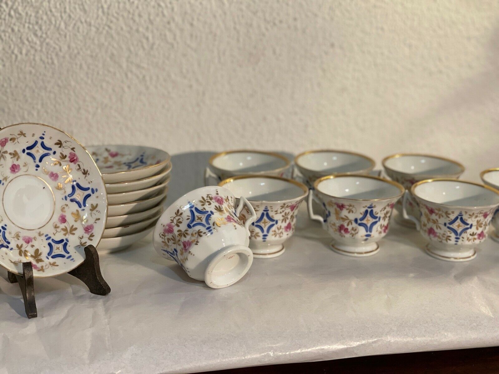 Large Cafe French Louis Philippe End '800 In White Porcelain photo furniture