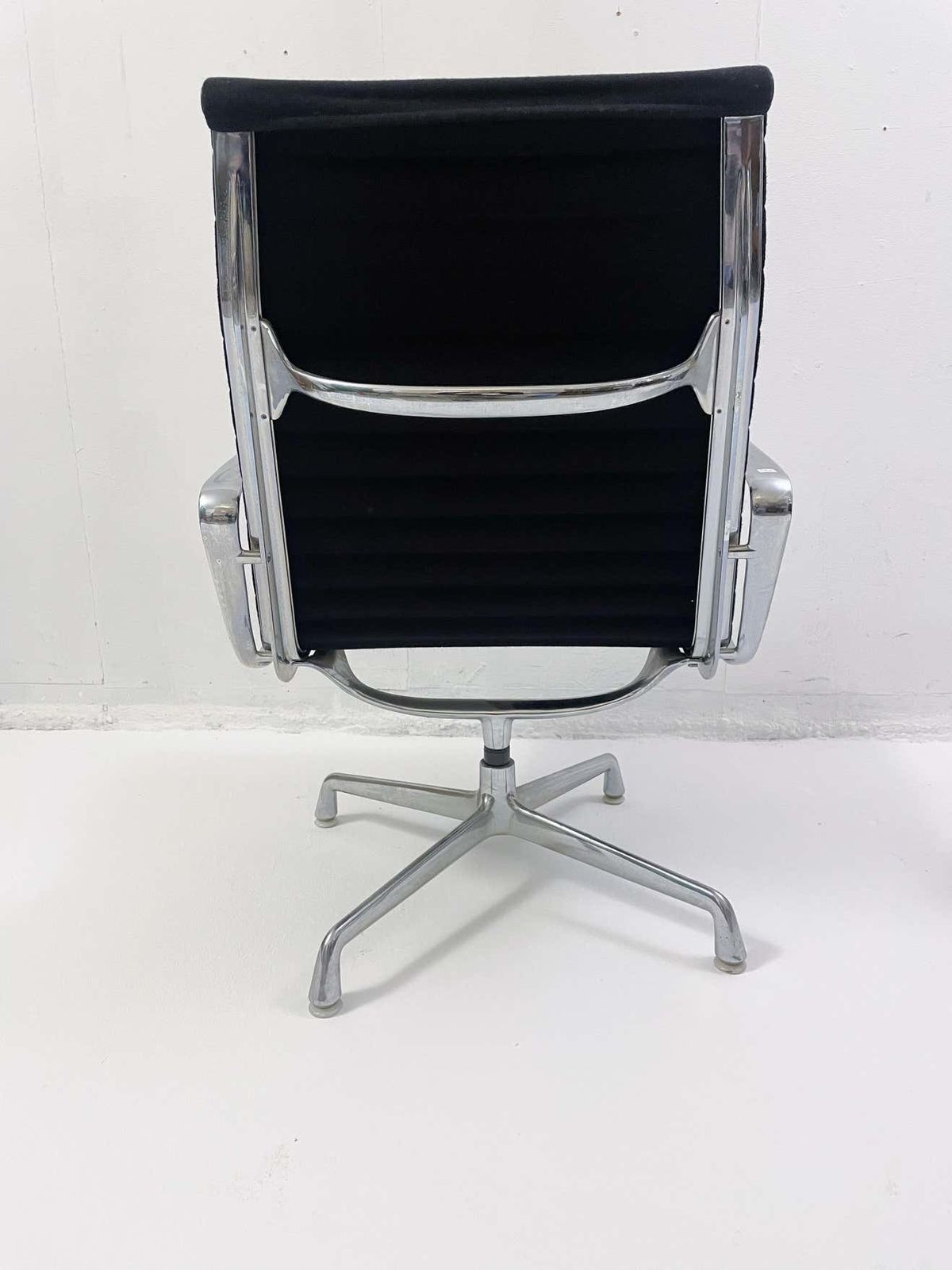 Eames Desk Chair Ea 117 By Herman Miller, 1990s   3 Available photo furniture