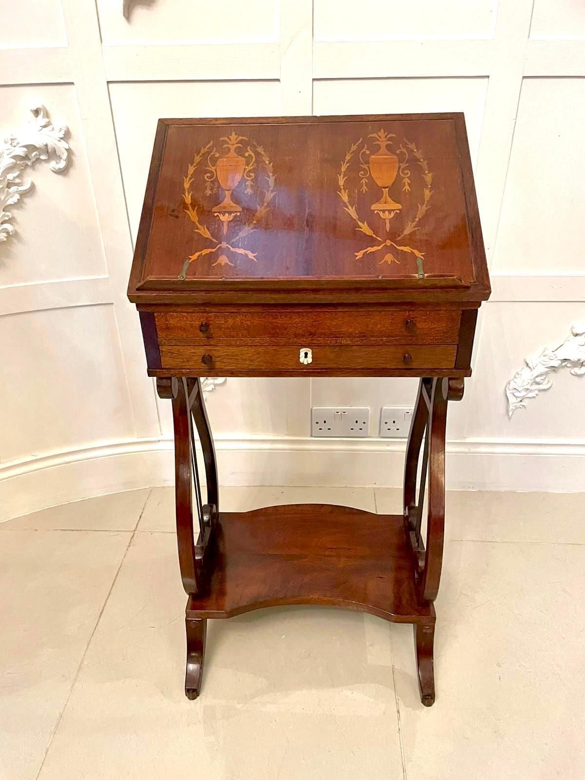 photo vintage Outstanding Quality Antique Edwardian Inlaid Mahogany Reading Table