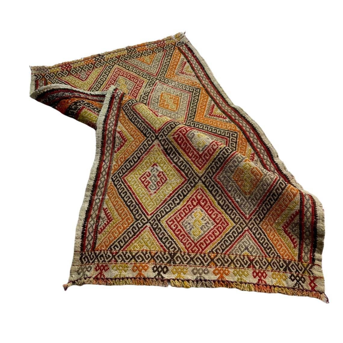 Traditional Turkish Mini Kilim Rug ,Vintage Anatolian Turkish Kelim 84 X 50 Cm photo furniture