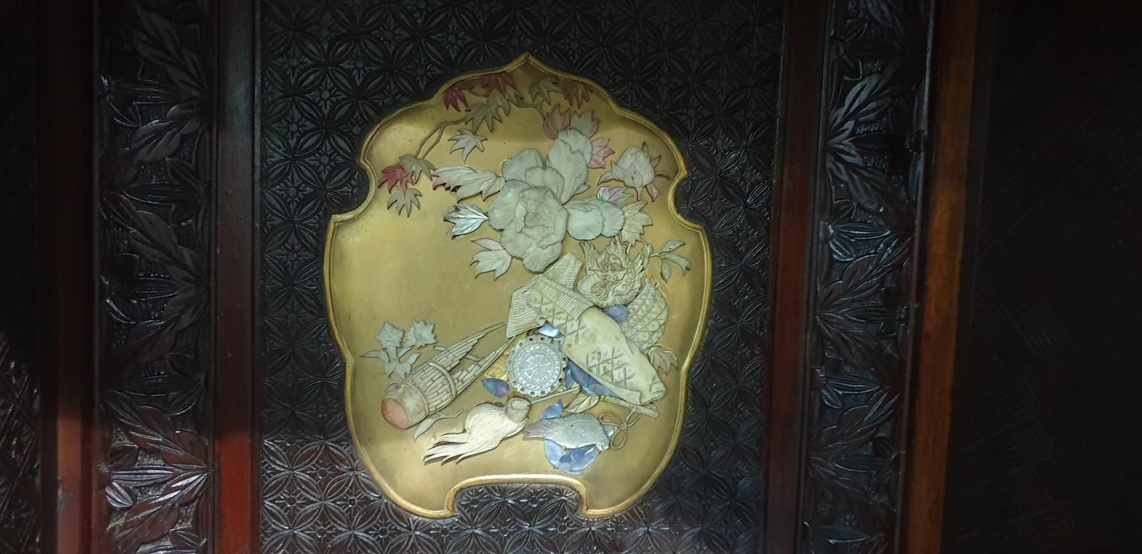 6995.0 Large Meji Period Shibayama Cabinet photo