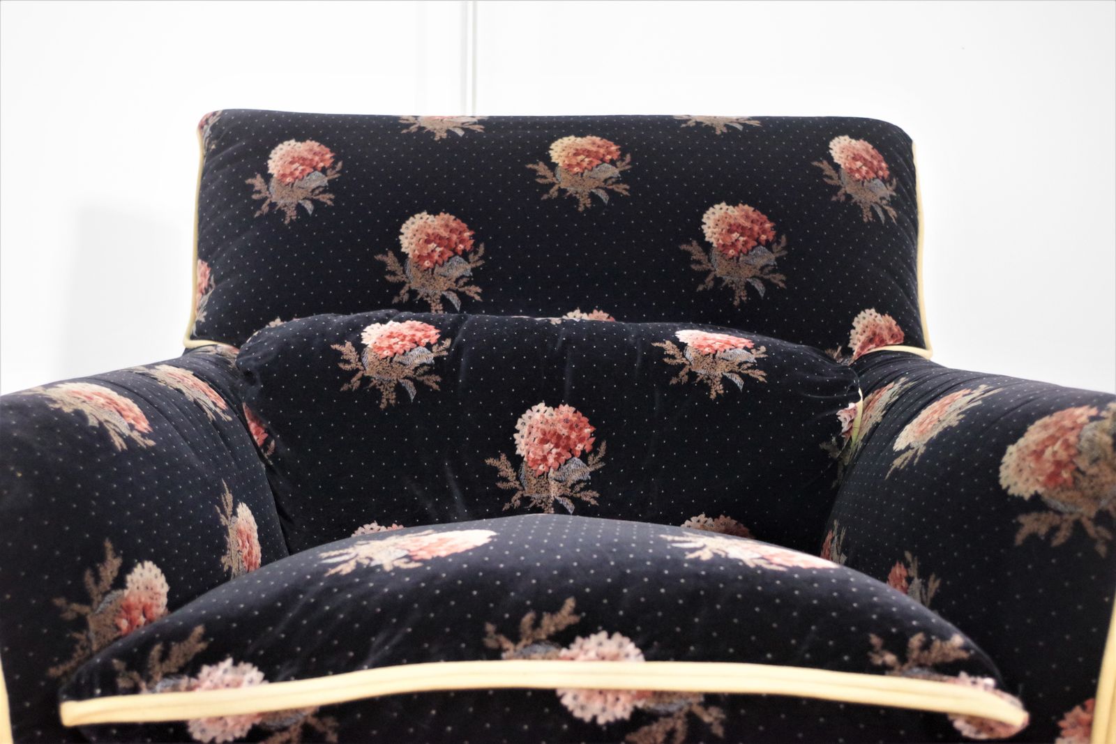 photo buy Chenille Flower Sofa, 70s, 1970s