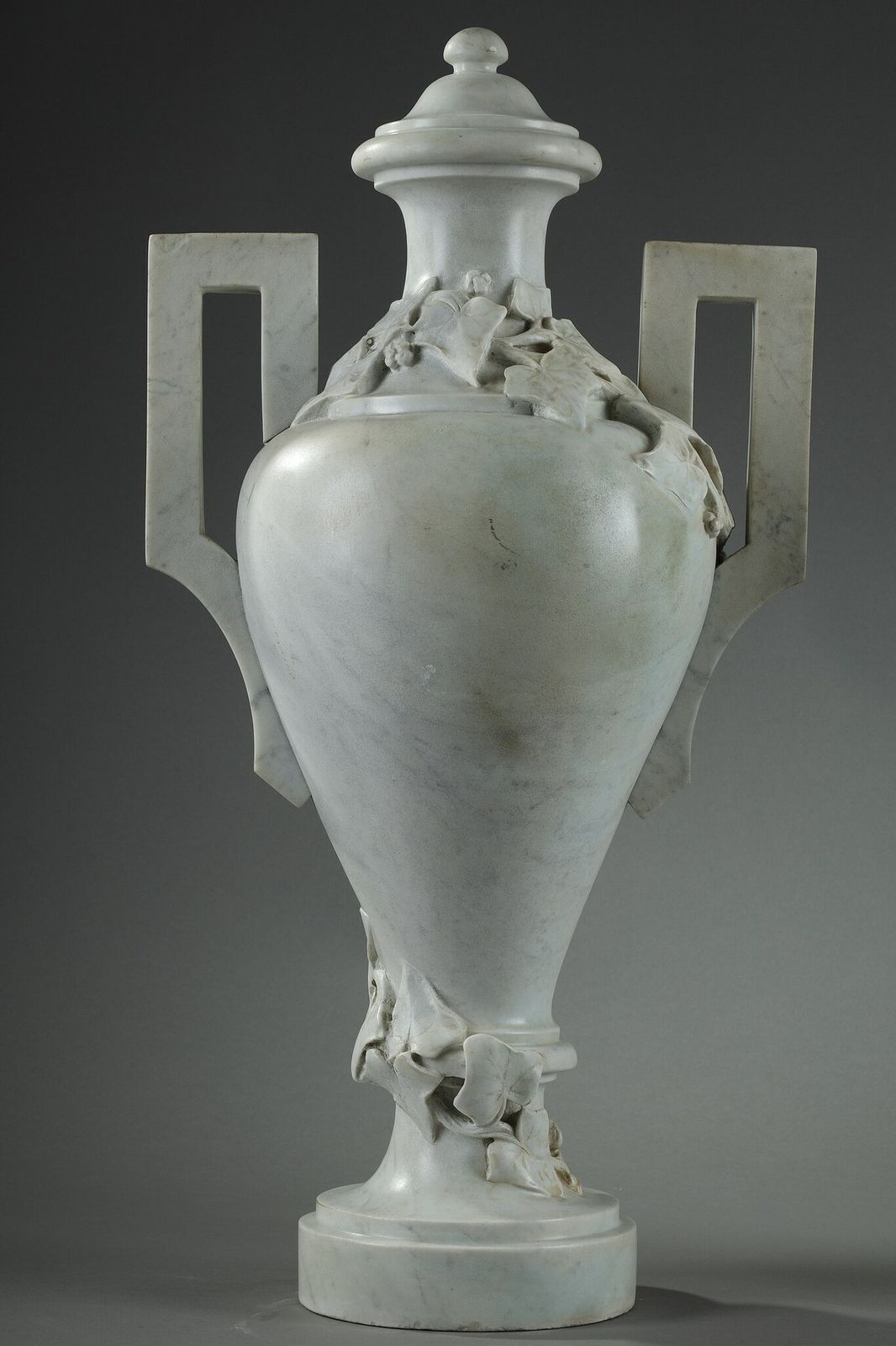 photo vinterior Pair Of White Marble Vases, 19th Century