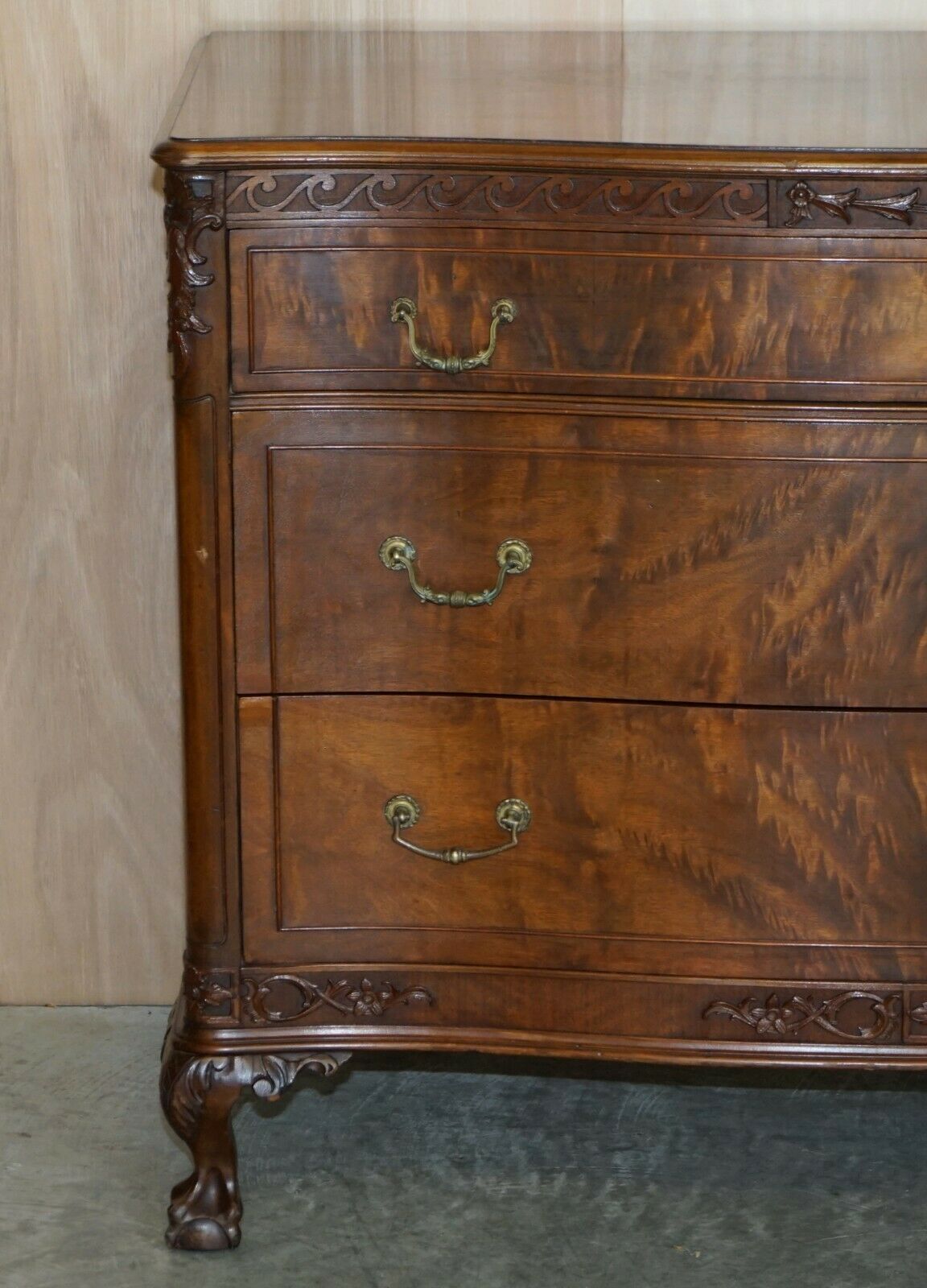 Antique Serpentine Fronted Claw & Ball Feet Flamed Mahogany Chest Of Drawers photo Furniture