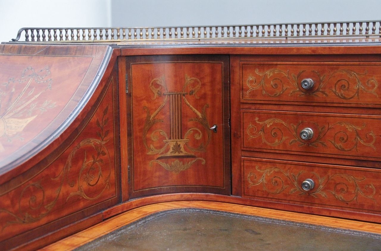 photo buy 19th Century Satinwood And Inlaid Carlton House Desk