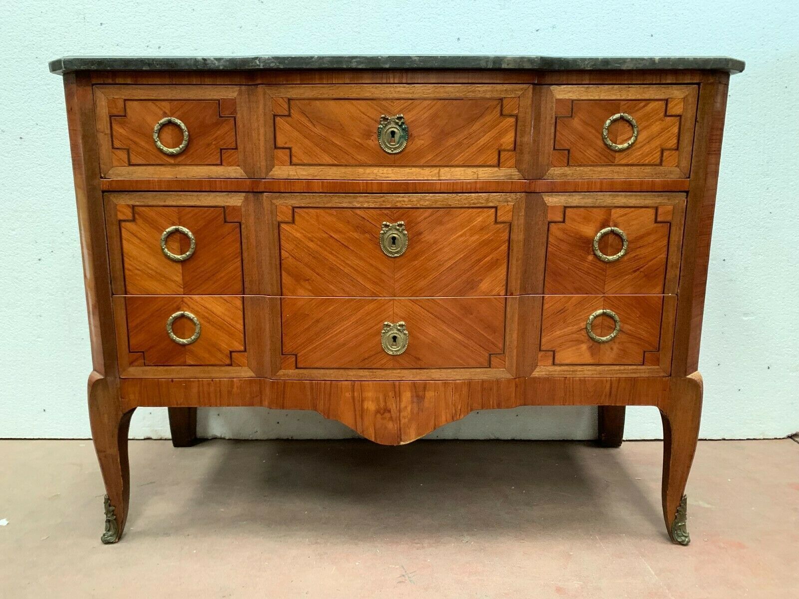 Furniture Transition Style Chest Of Drawers In Rosewood And Amaranth Veneer, 20th Century photo