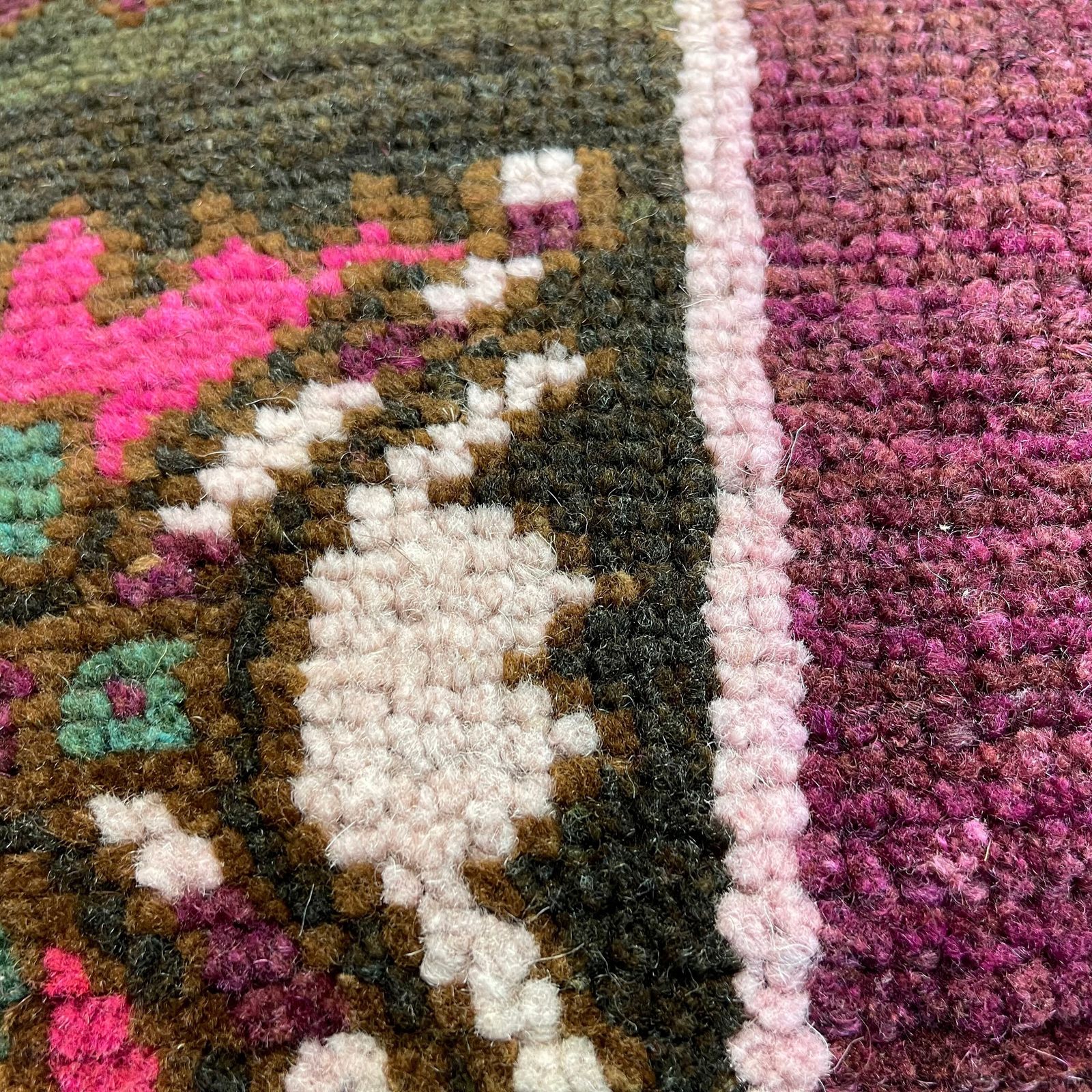 Vintage Hand Made Rug Cushion Cover, Decorative Rug Pillow Cover, Large Vintage Turkish Rug Cushion Cover photo Textiles