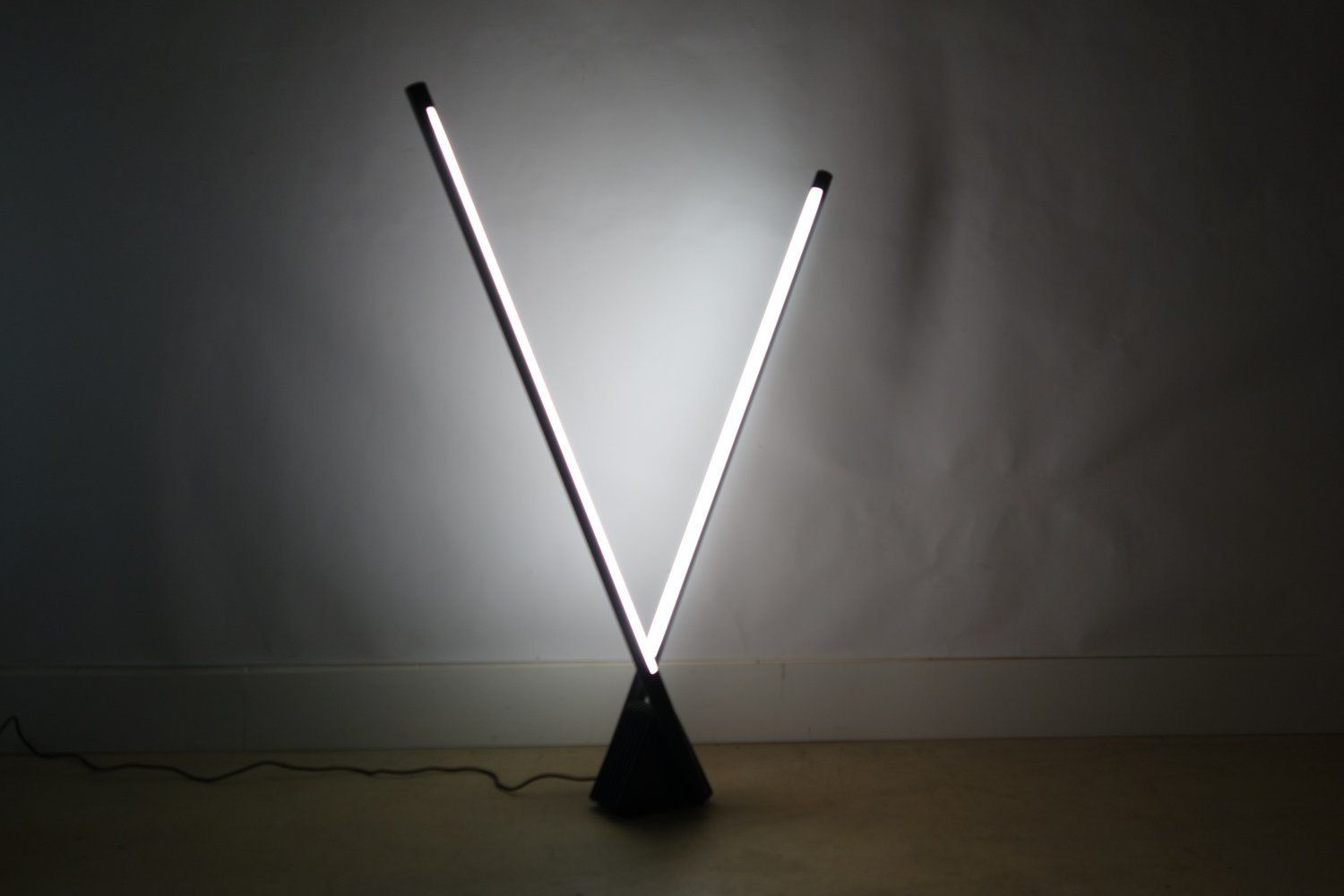 Sistema Flu Floor Lamp By Rodolfo Bonetto For Luci Italia, 1981 (Tall) photo furniture