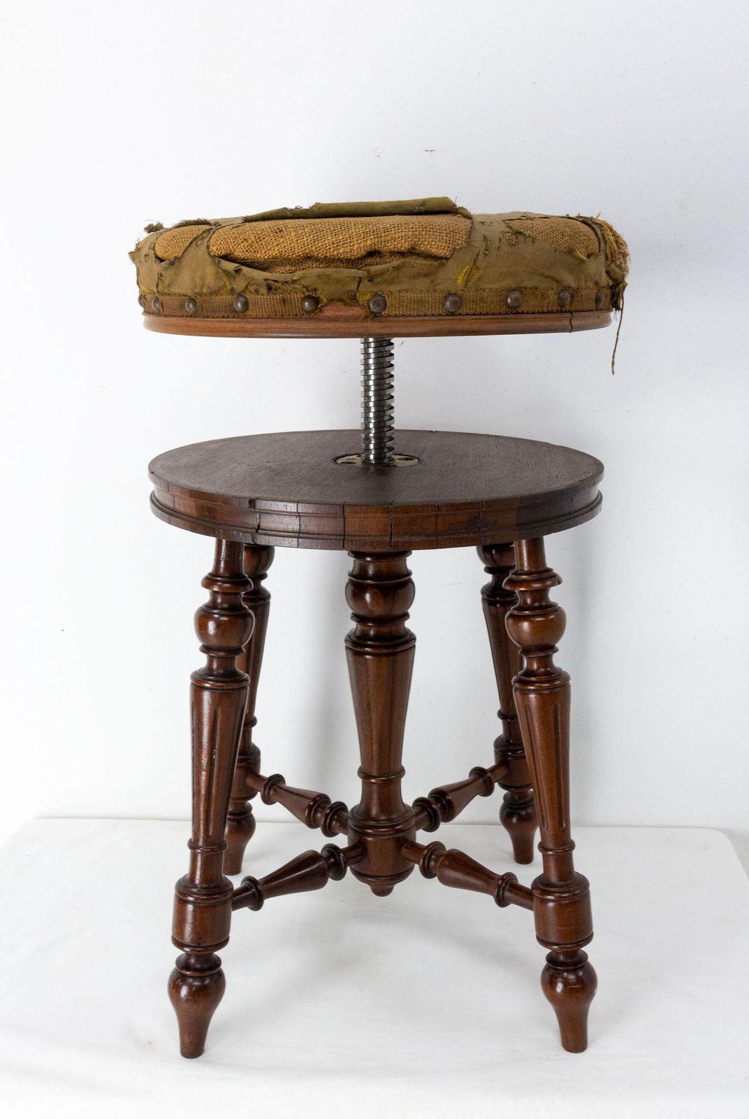 Tabouret de piano Napoléon III en noyer, vers 1880 photo buy
