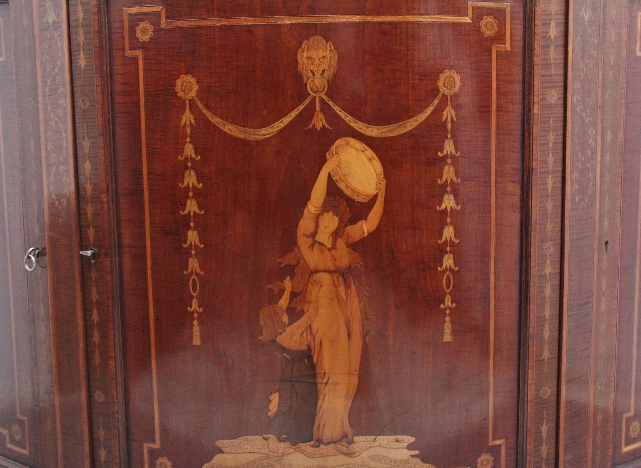 photo vinterior Fabulous Quality 19th Century Mahogany And Inlaid Cabinet