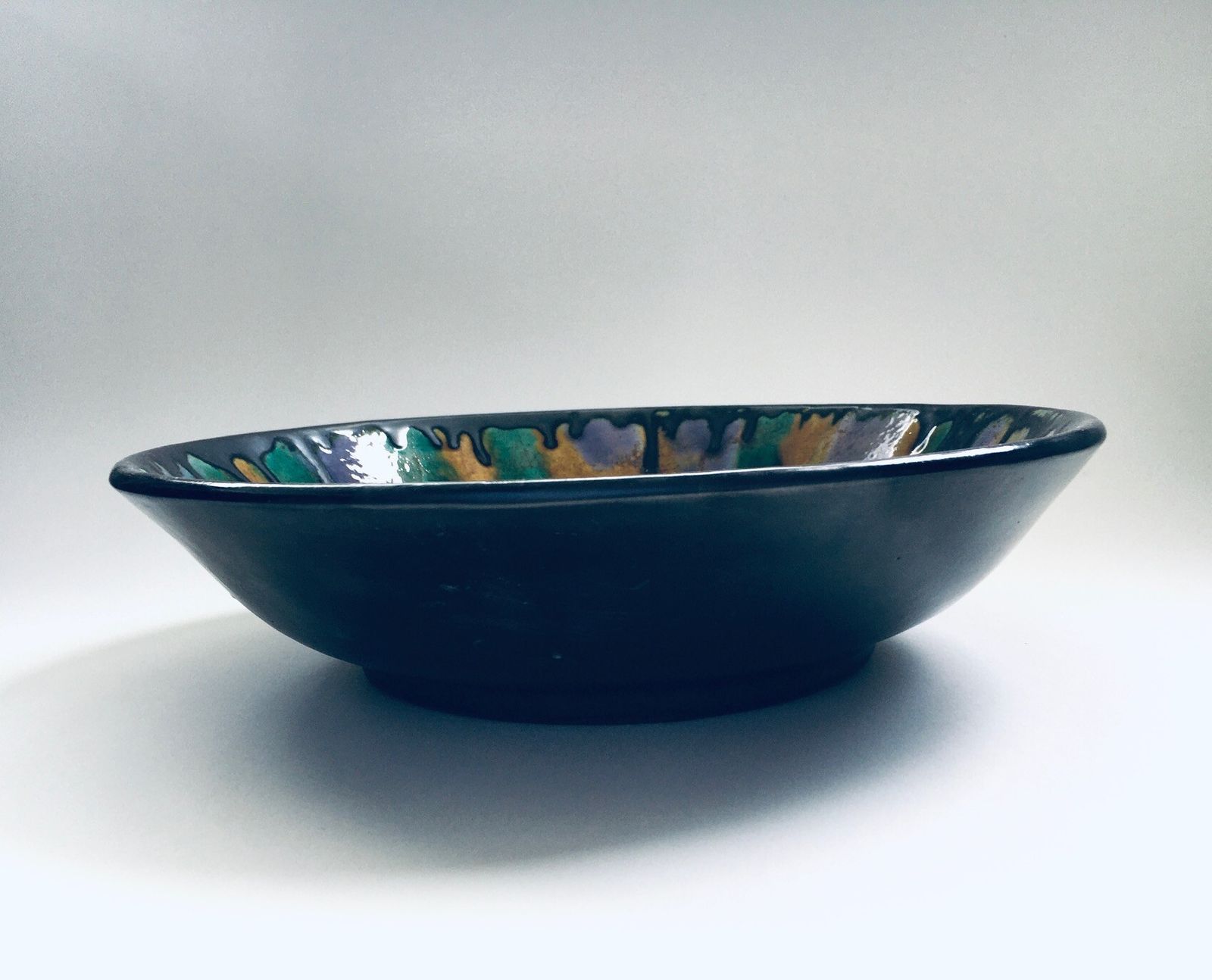 Mid Century Art Pottery Schaal, West Duitsland, Ca. Jaren 1960 photo Woonaccessoires
