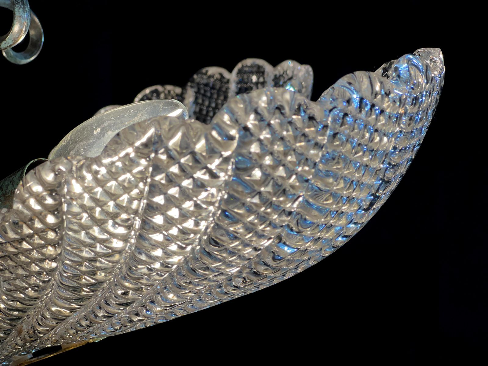 1130.4 Italian Chandelier Five Leaves With Golden Details, Murano 1990 photo