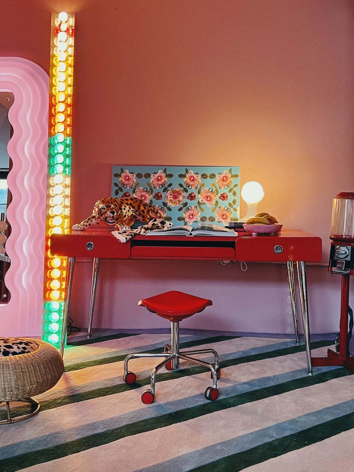 Red Lacquered 1980s Desk By Raul Barbieri photo Furniture
