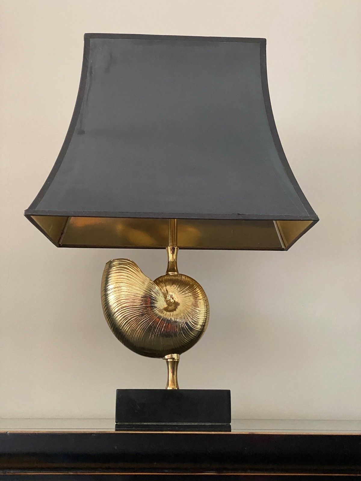 Nautilus Shell Sculpture Table Lamp By Deknudt photo Lighting