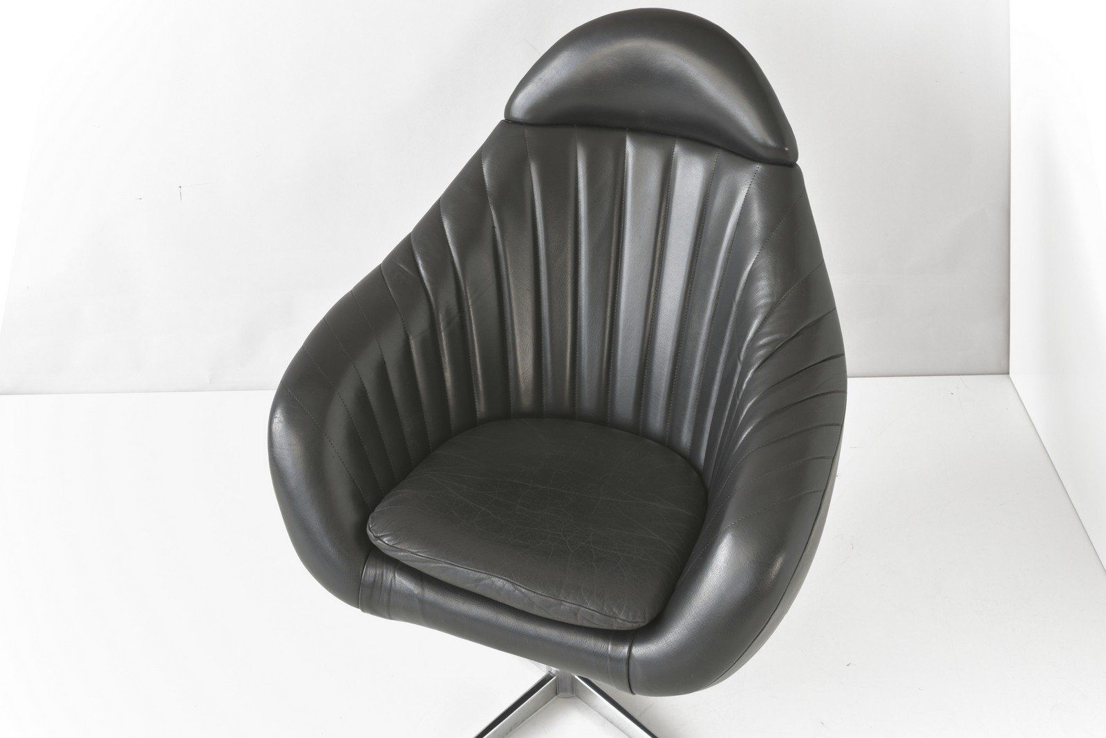 photo for sale Dutch Swivel Bucket Chair In Leather, 1960