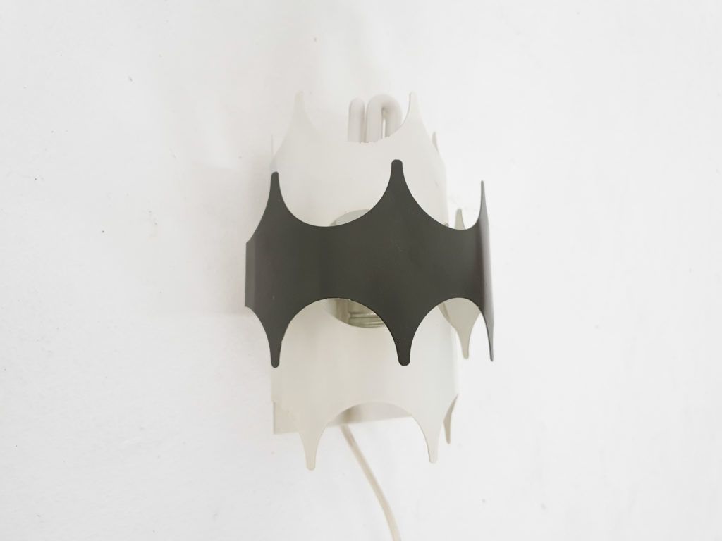 Groen En Wit Metalen Wandlamp Van Doria, Duitsland, Ca. Jaren 1950 photo furniture
