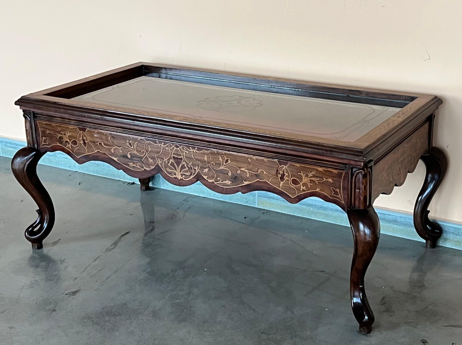 Table basse vitrine de style victorien, XXe siècle photo 2710.0