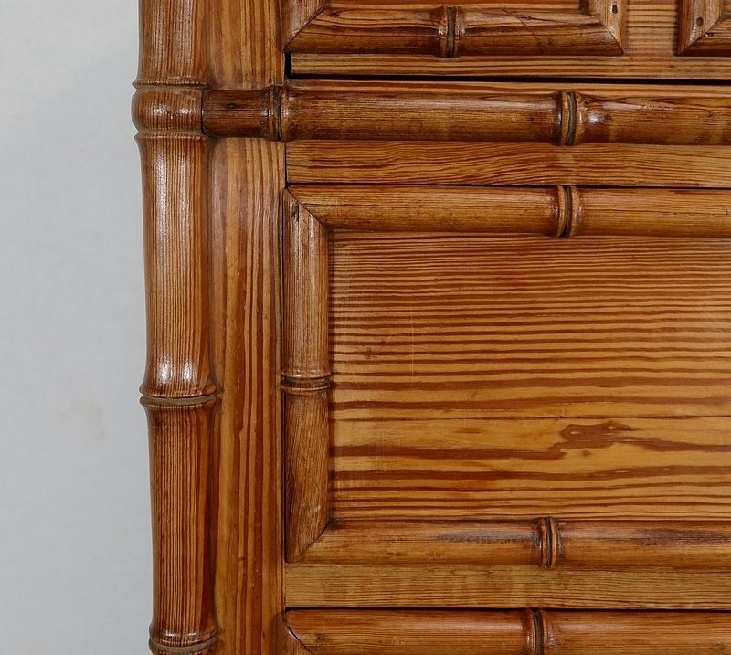 photo furniture Bamboo Spirit Semainier In Solid Pitch Pine, Art Nouveau, 1900