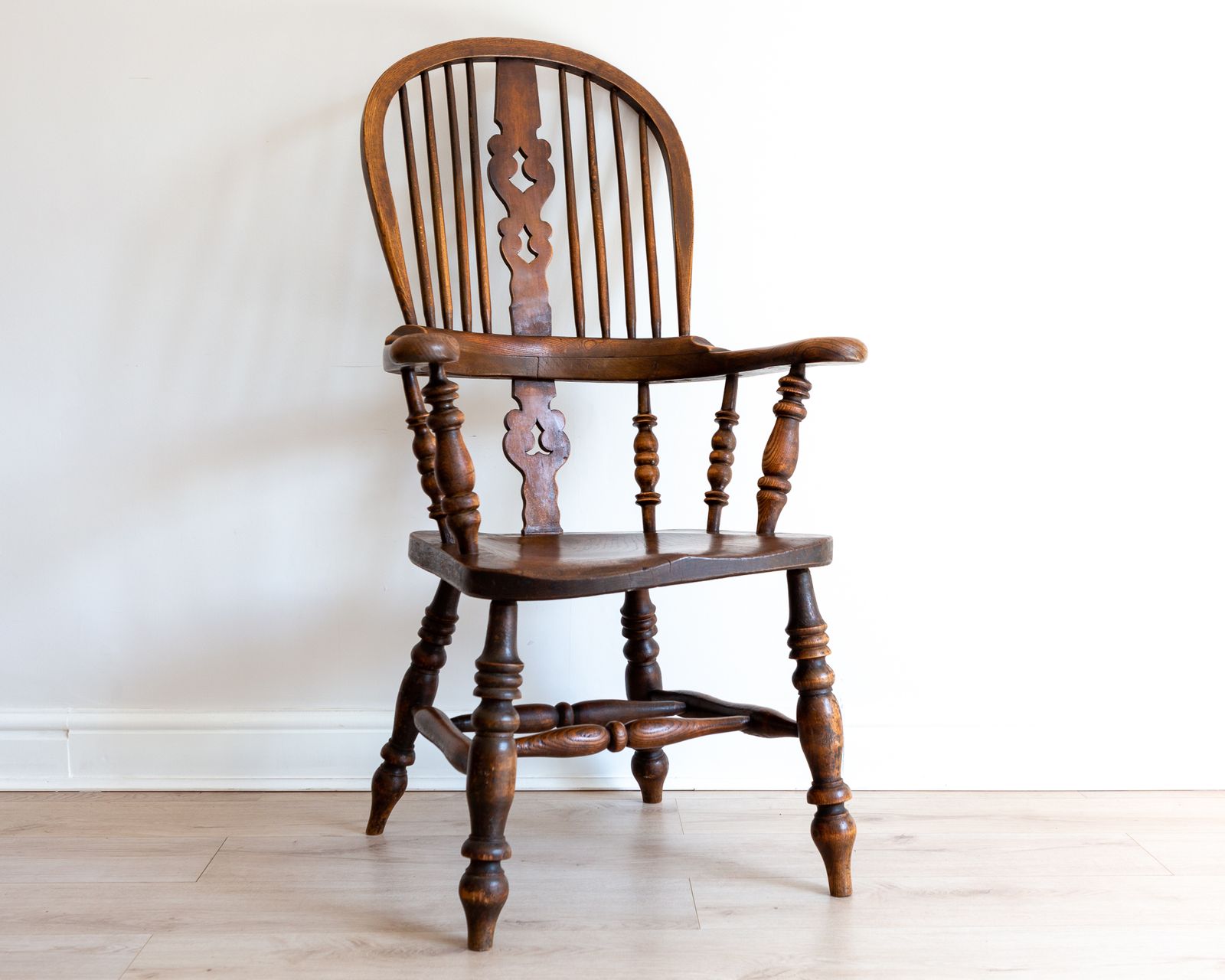 Unique 19th Century Stamp Marked Broad Arm Antique Yorkshire Windsor Chair