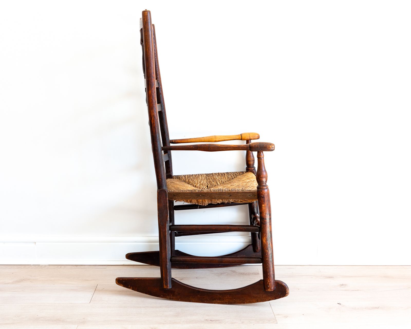Furniture Georgian Rocking Chair 18th Century English Antiqu.E Lancashire Armchai.R Spindle Back Rush Seat Ash Elm Country Farmhouse Rusti.C photo