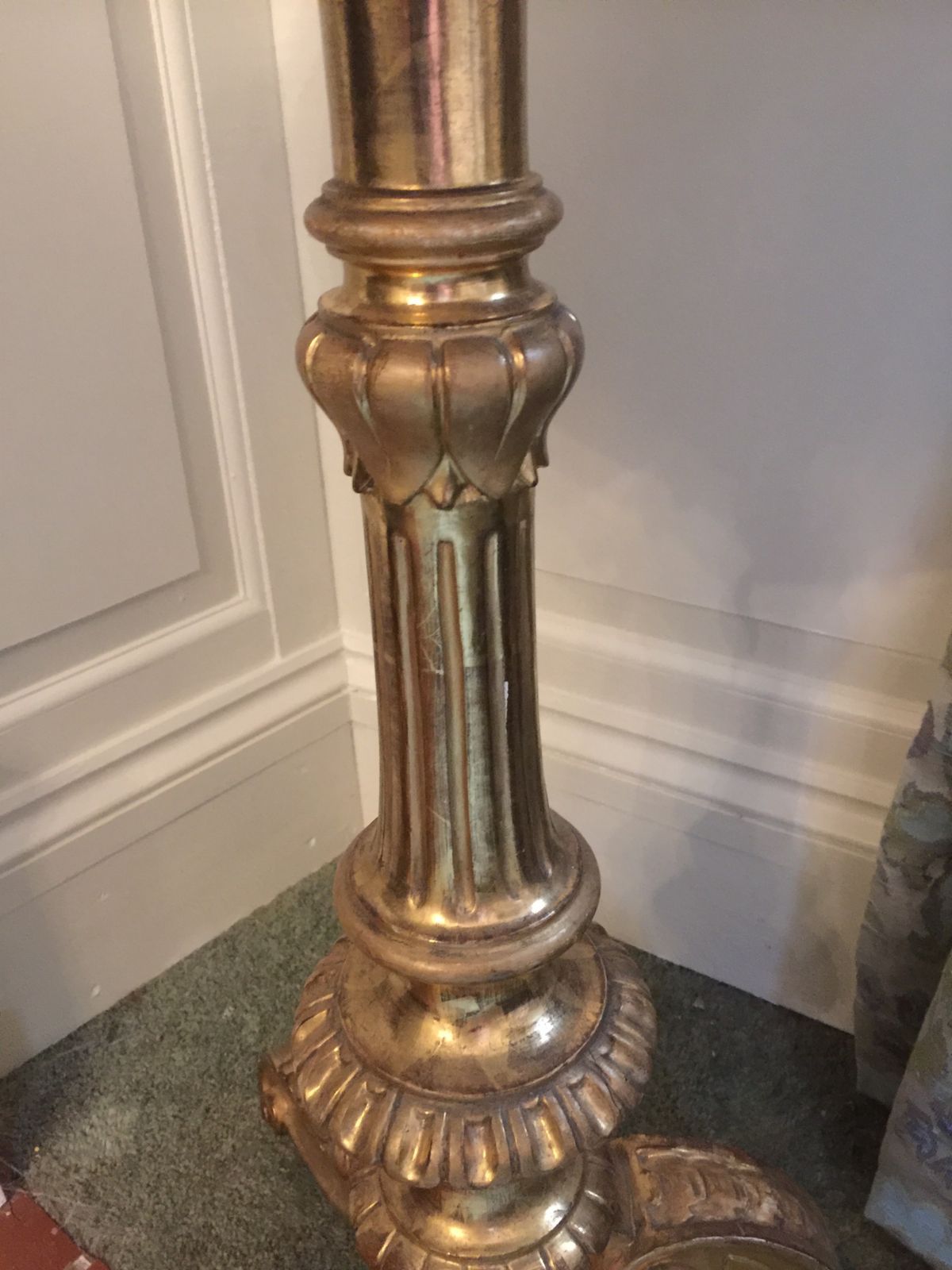photo furniture Stunning Nineteenth Century Country House Marble Topped Tripod Table
