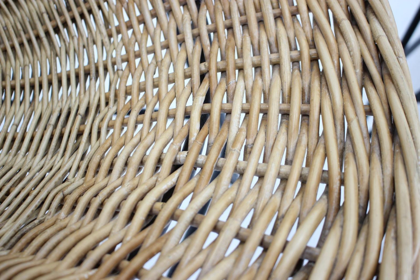 Paar Rotan Vlechtwerk Stoelen Met Hairpin Poten, Ca. Jaren 1960 photo buy