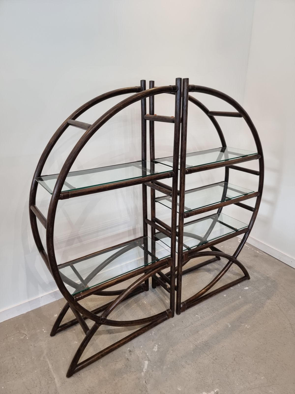 Brown Rattan Roomdivider, Boho photo vinterior