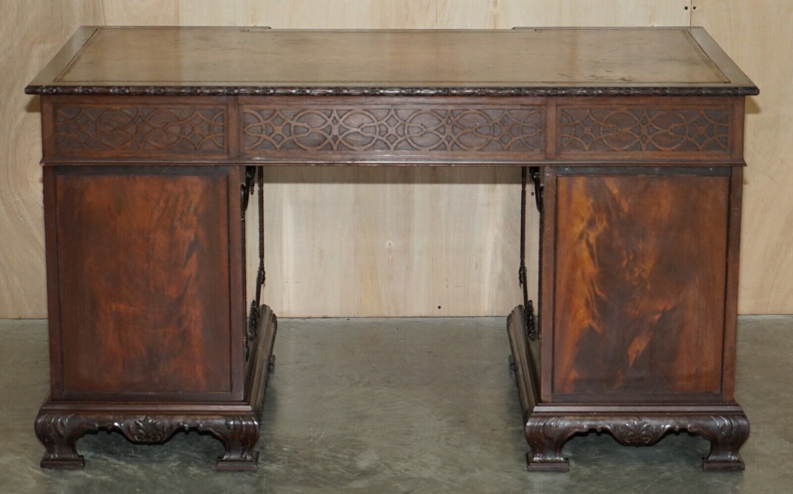 photo vinterior Antique Thomas Chippendale Revival Inverted Breakfront Partner Desk Leather Top