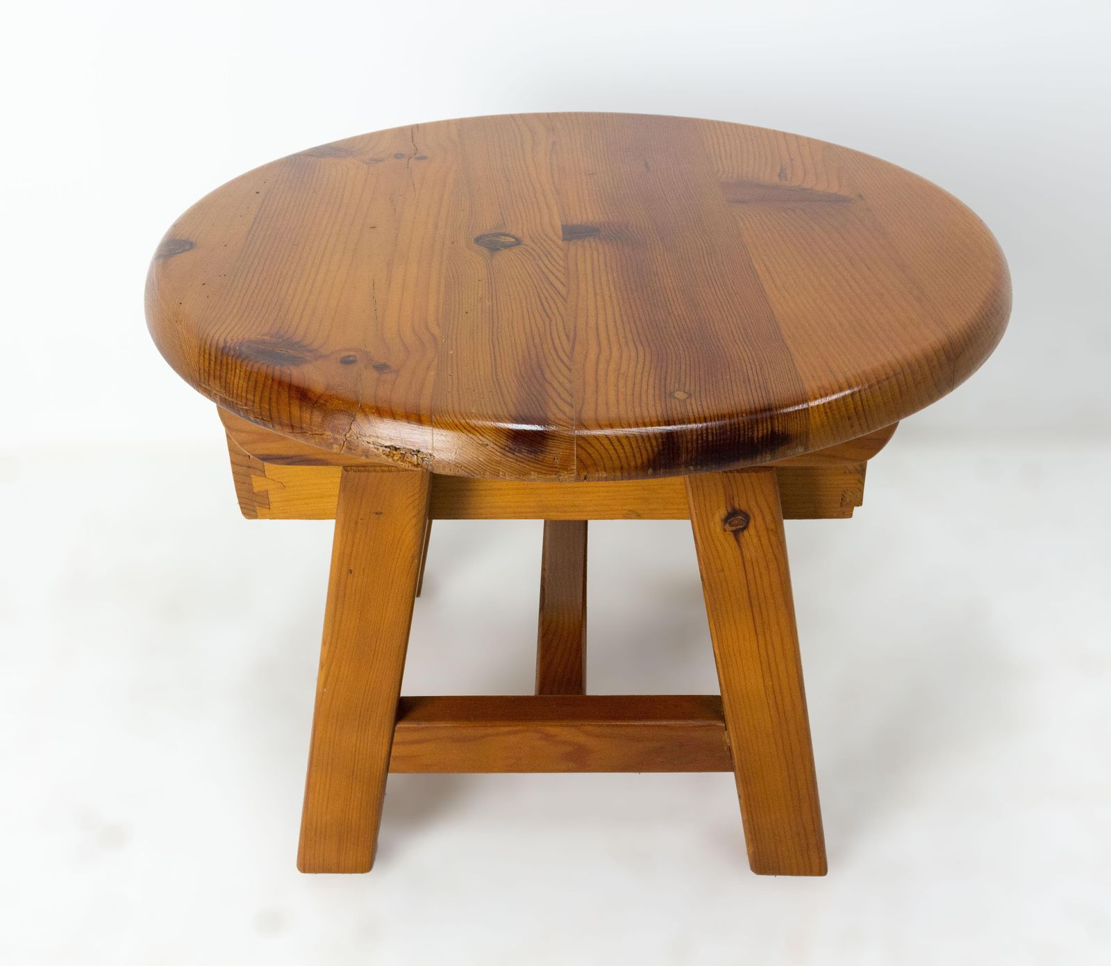 Table basse ronde française en pin avec tiroir, table de chevet, vers 1970 photo buy