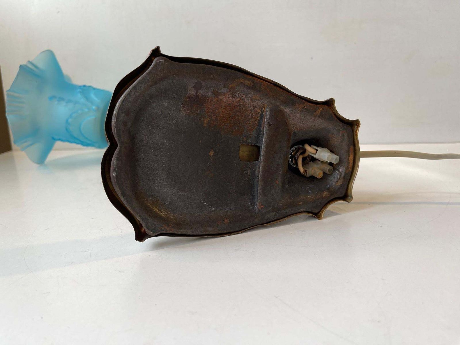 photo vinterior Antique Piano Or Table Lamp In Bronze & Blue Glass, 1920s