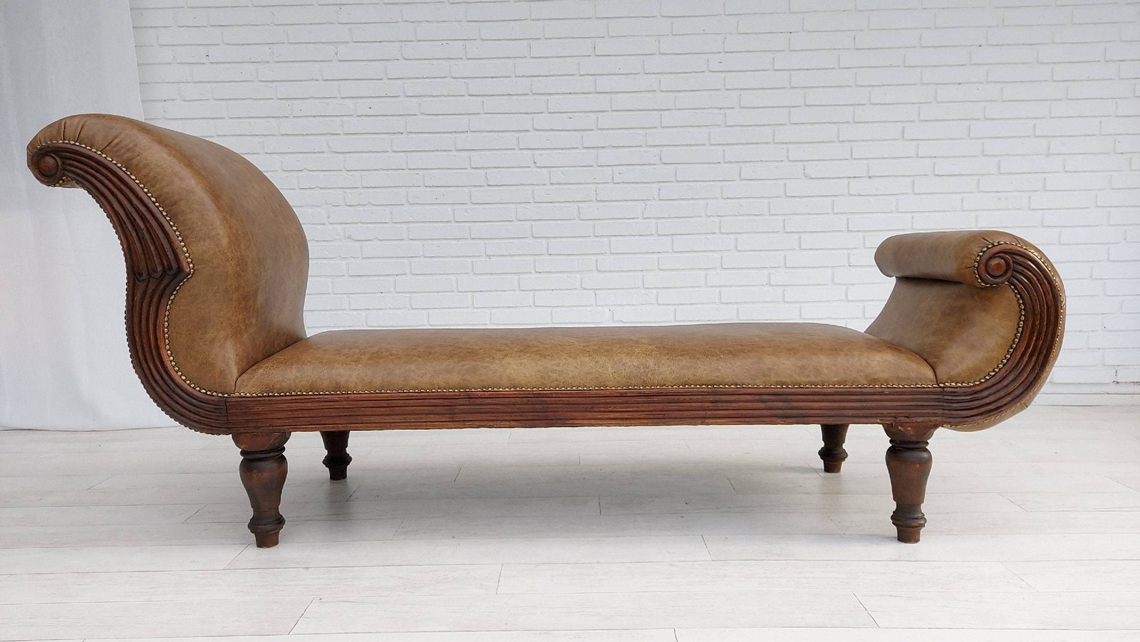 Danish Antique Chaise Longue / Daybed, Early 20th Century, Renovated photo furniture