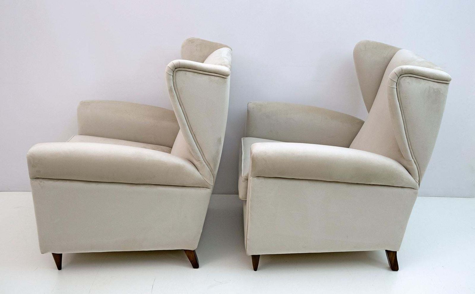 photo furniture Pair Of Gio Ponti Mid Century Modern Italian Velvet Armchairs 1950s