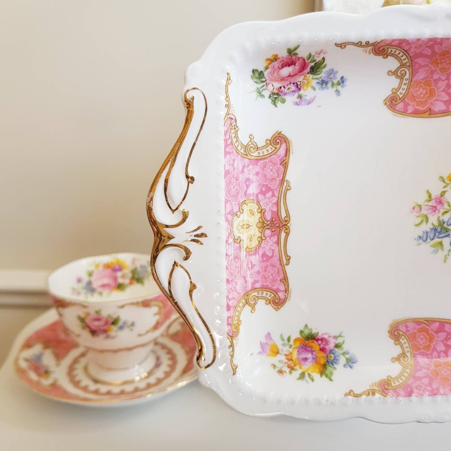 Vintage Royal Albert Lady Carlyle, Bone China, Made In England, Cadeau Idee photo for sale