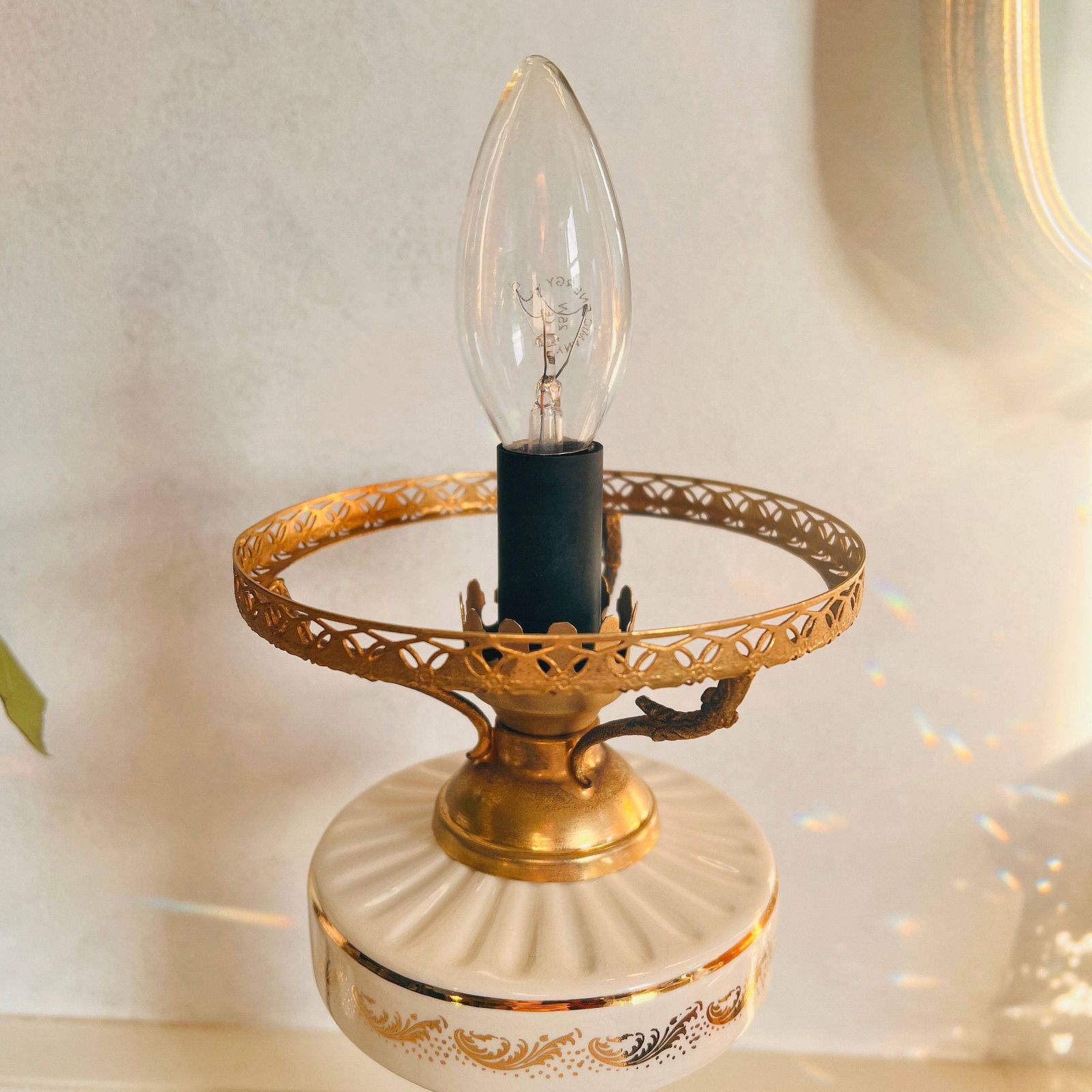 photo furniture Vintage Italian Porcelain Lamp, Oil Style