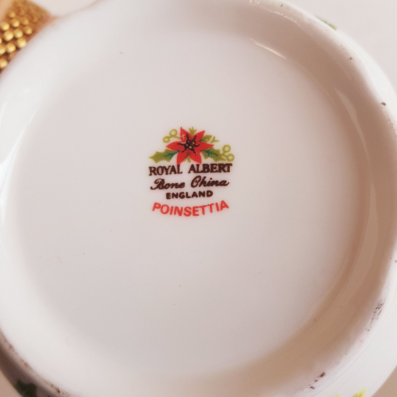 Royal Albert 'Poinsettia' Suikerpot Met Deksel En Melkkannetje photo vintage