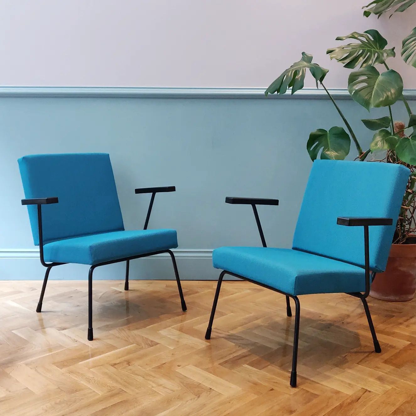 Mid 20th Century 1401 Chair Designed By Wim Rietveld For W.H. Gispen photo vinterior