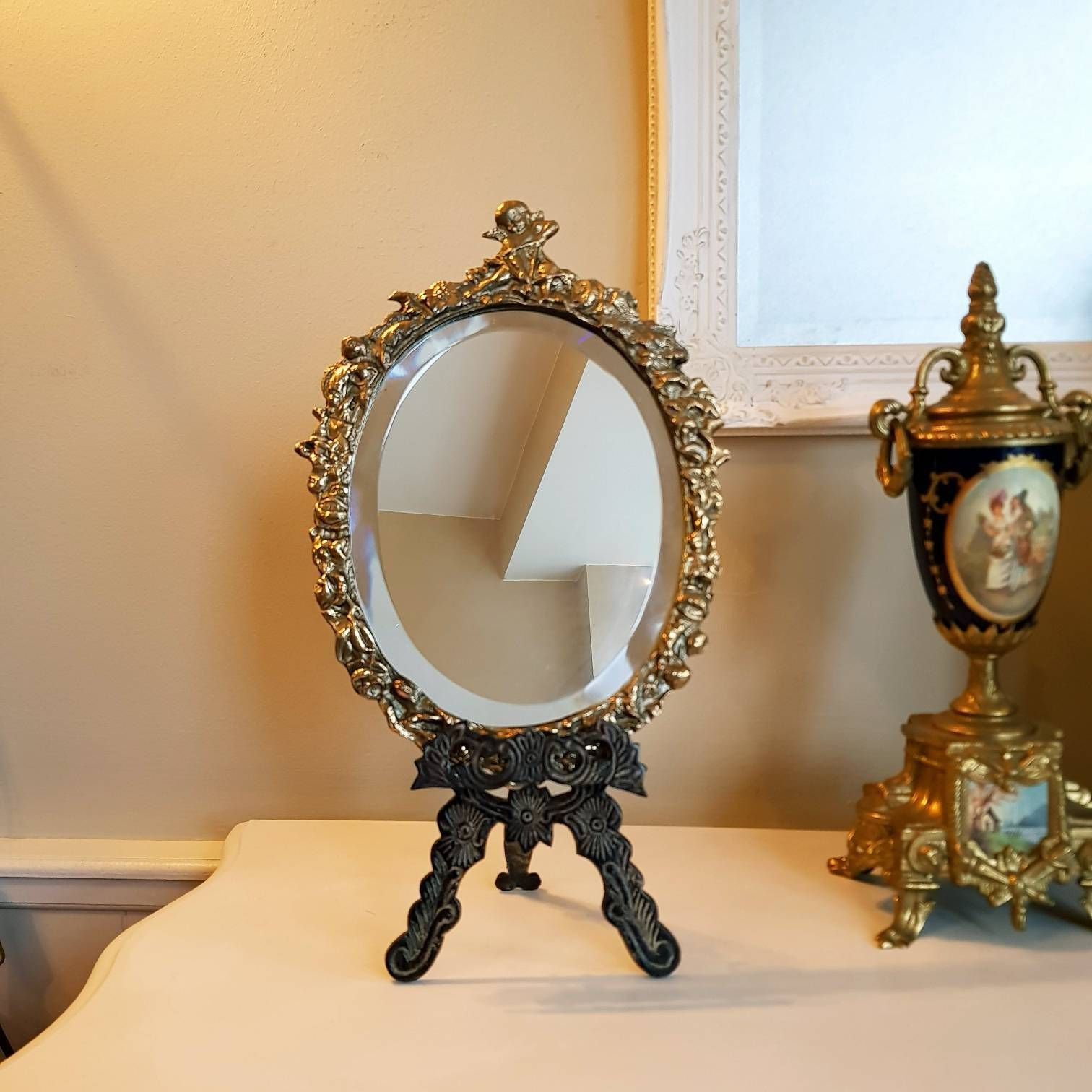 Oude Facetgeslepen Wandspiegel, Lijst In Goudkleurig Brons/Messing photo for sale